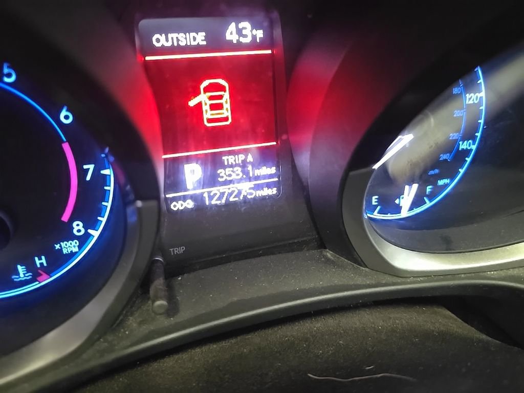 Used 2016 Toyota Corolla S image 5