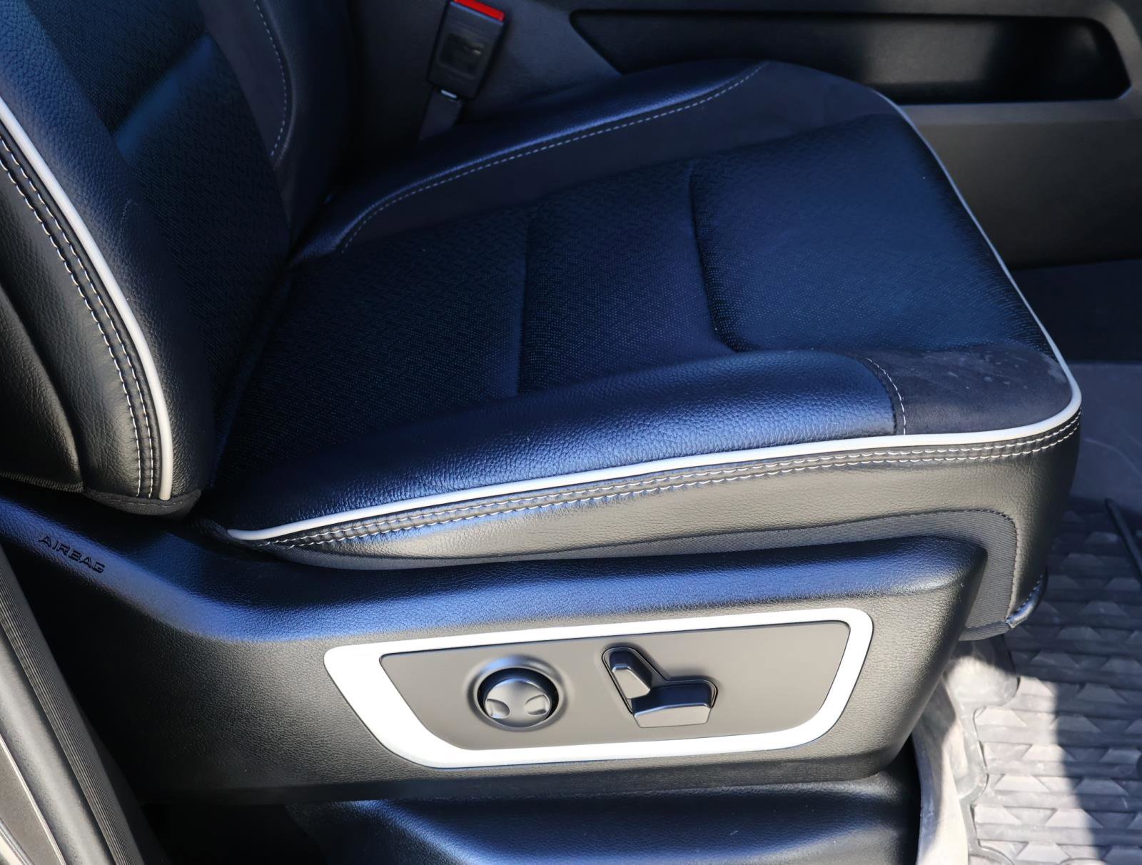 Used 2023 RAM 1500 Laramie image 20