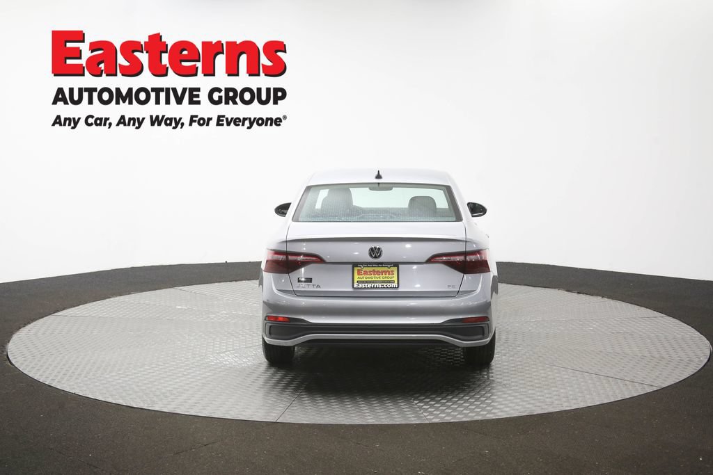 Used 2024 Volkswagen Jetta SE FWD image 35
