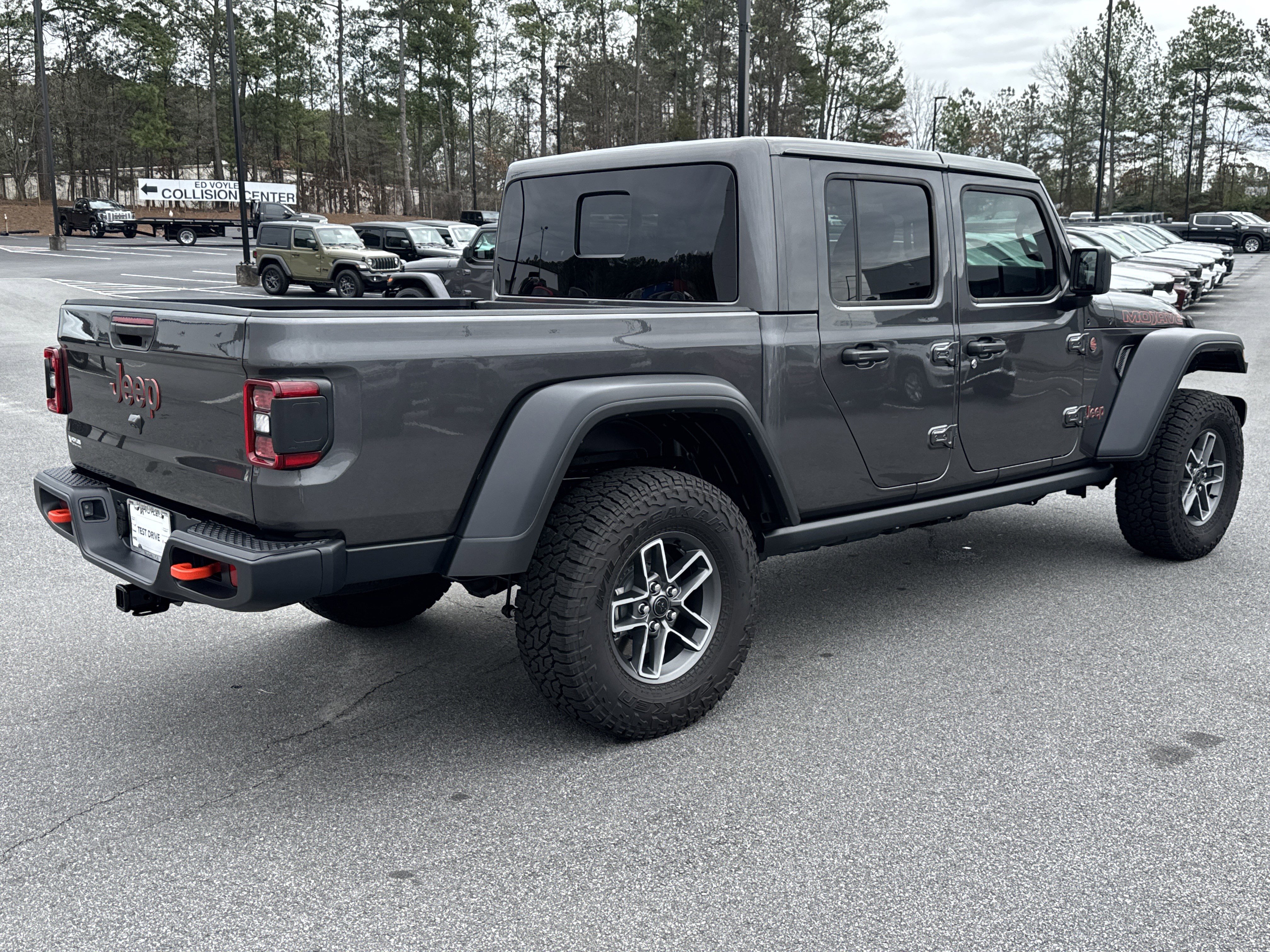 Used 2025 Jeep Gladiator Mojave w/ Convenience Group image 3