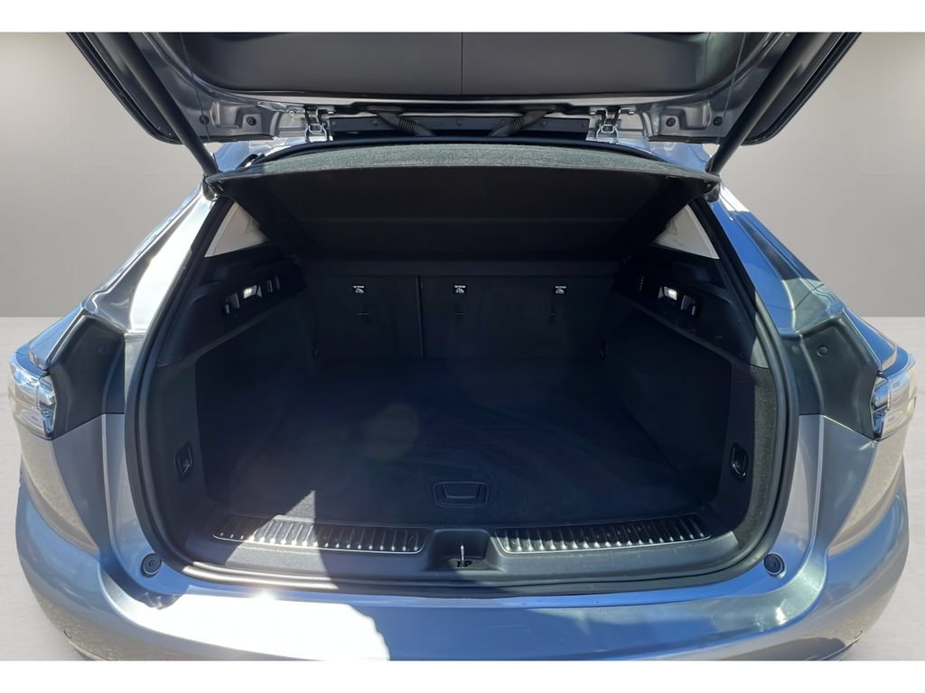 Certified 2021 Buick Envision Avenir w/ Technology Package II AWD/4WD image 30