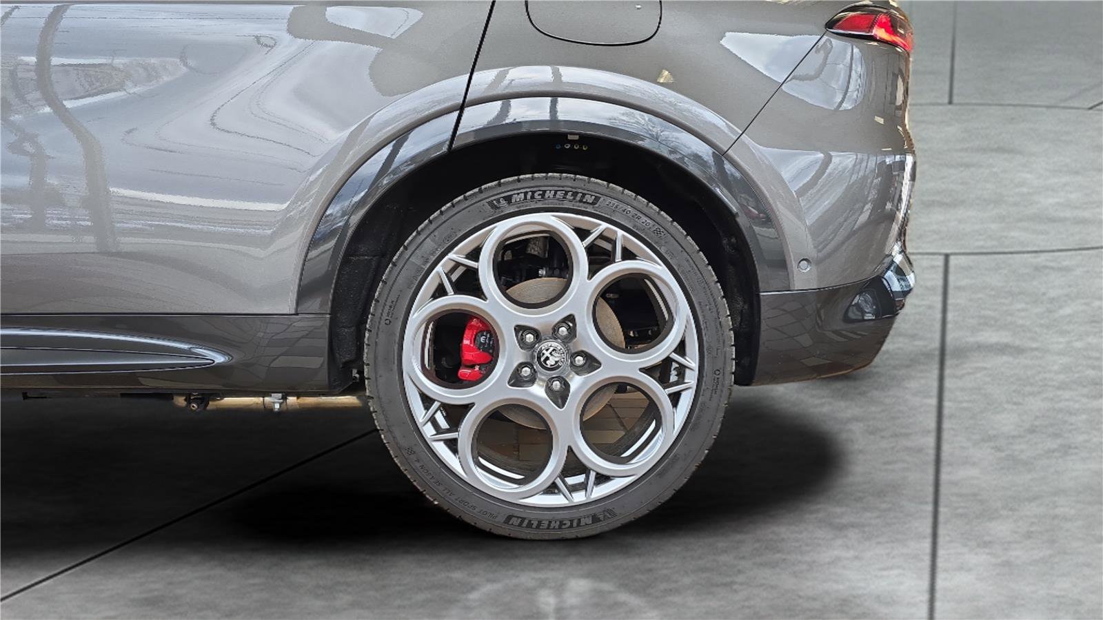 Used 2024 Alfa Romeo Tonale Veloce image 30