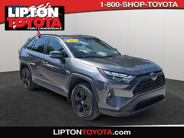 Used 2025 Toyota RAV4 XLE w/ Convenience Package AWD/4WD image 1