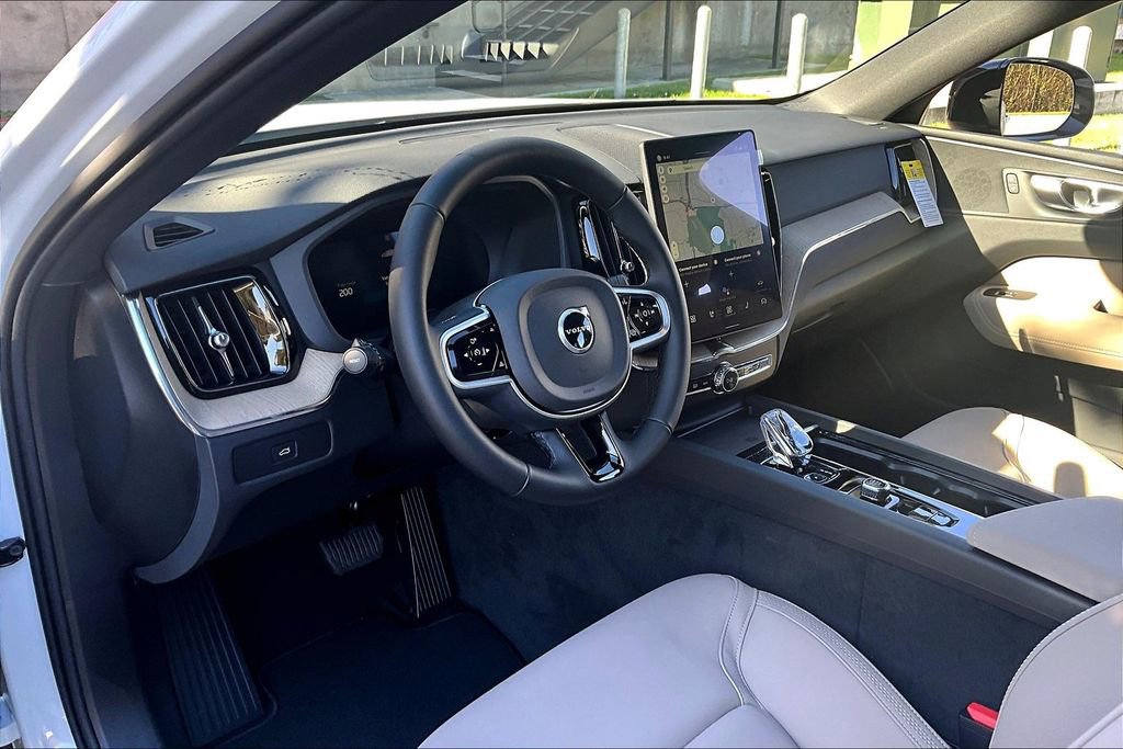 New 2026 Volvo XC60 B5 Plus w/ Protection Package Premier AWD/4WD image 31