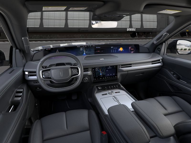 New 2026 Lincoln Navigator Reserve w/ Jet Appearance Package AWD/4WD image 9