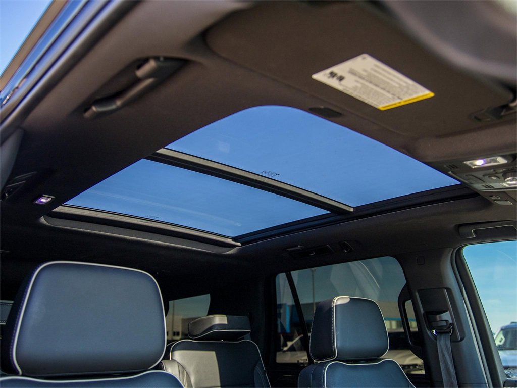 Used 2023 Chevrolet Tahoe Premier image 16