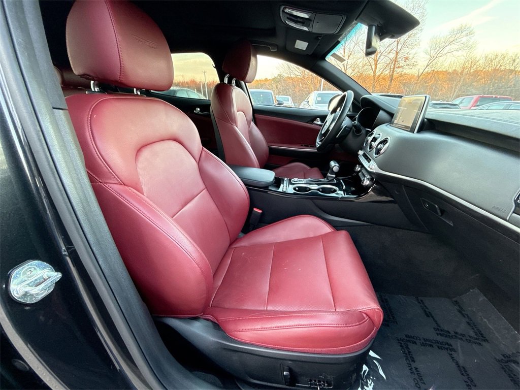 Used 2020 Kia Stinger GT-Line w/ Sun & Sound Package image 24