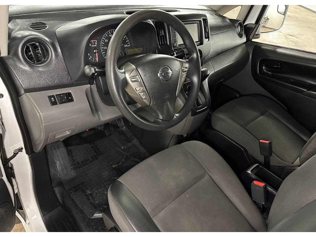 Used 2020 Nissan NV200 SV image 17
