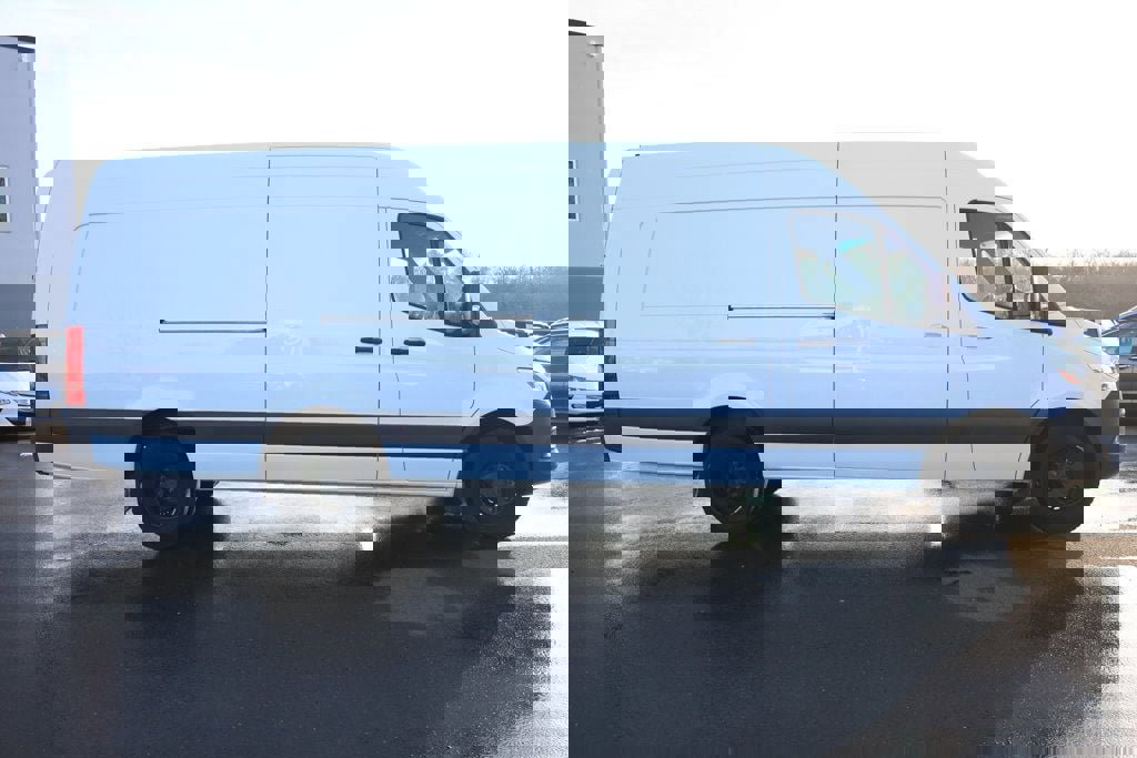 Used 2023 Mercedes-Benz Sprinter 4500 w/ Acoustic Package image 6