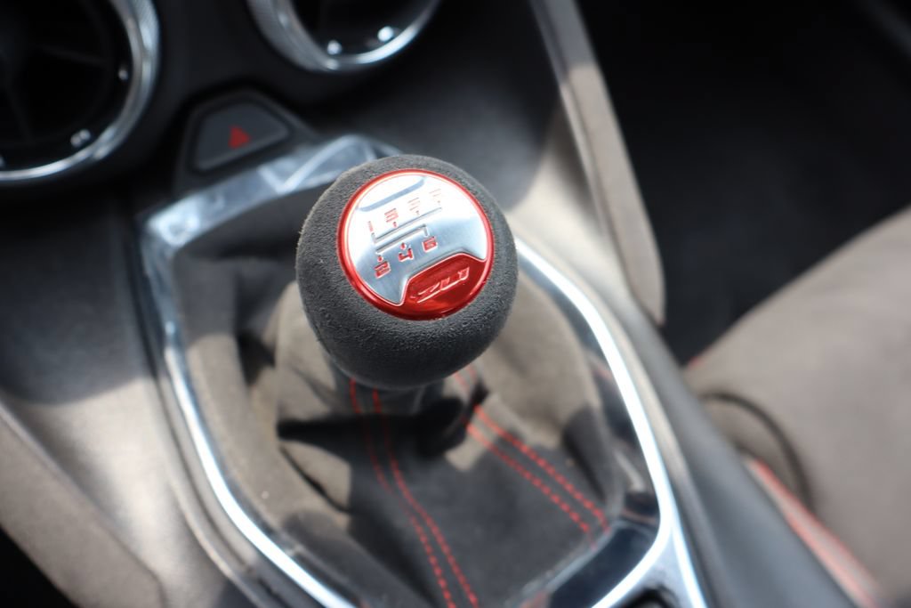 Used 2022 Chevrolet Camaro ZL1 RWD image 10