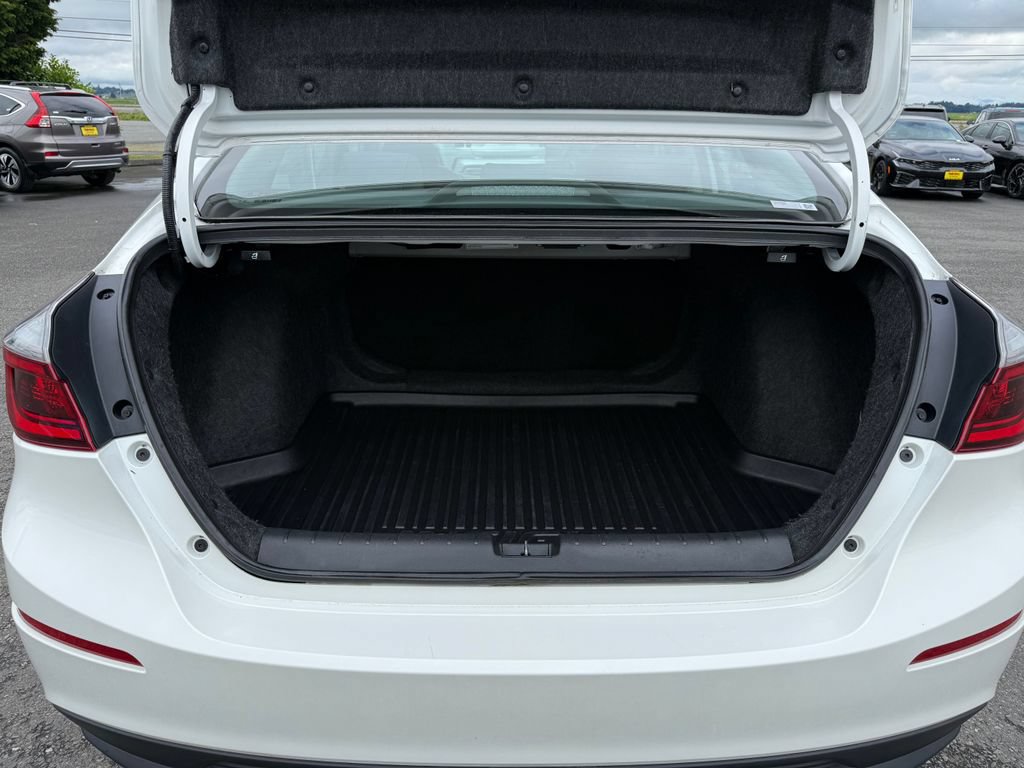 Used 2019 Honda Insight EX image 14