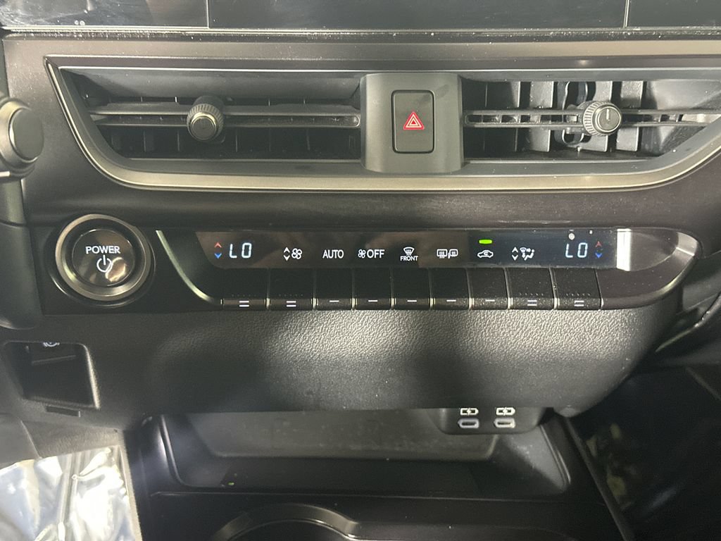 Used 2024 Lexus UX 250h AWD w/ Premium Package image 30