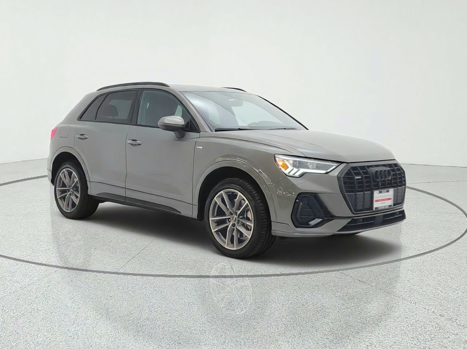 Used 2025 Audi Q3 2.0T Premium w/ Convenience Package AWD/4WD image 3