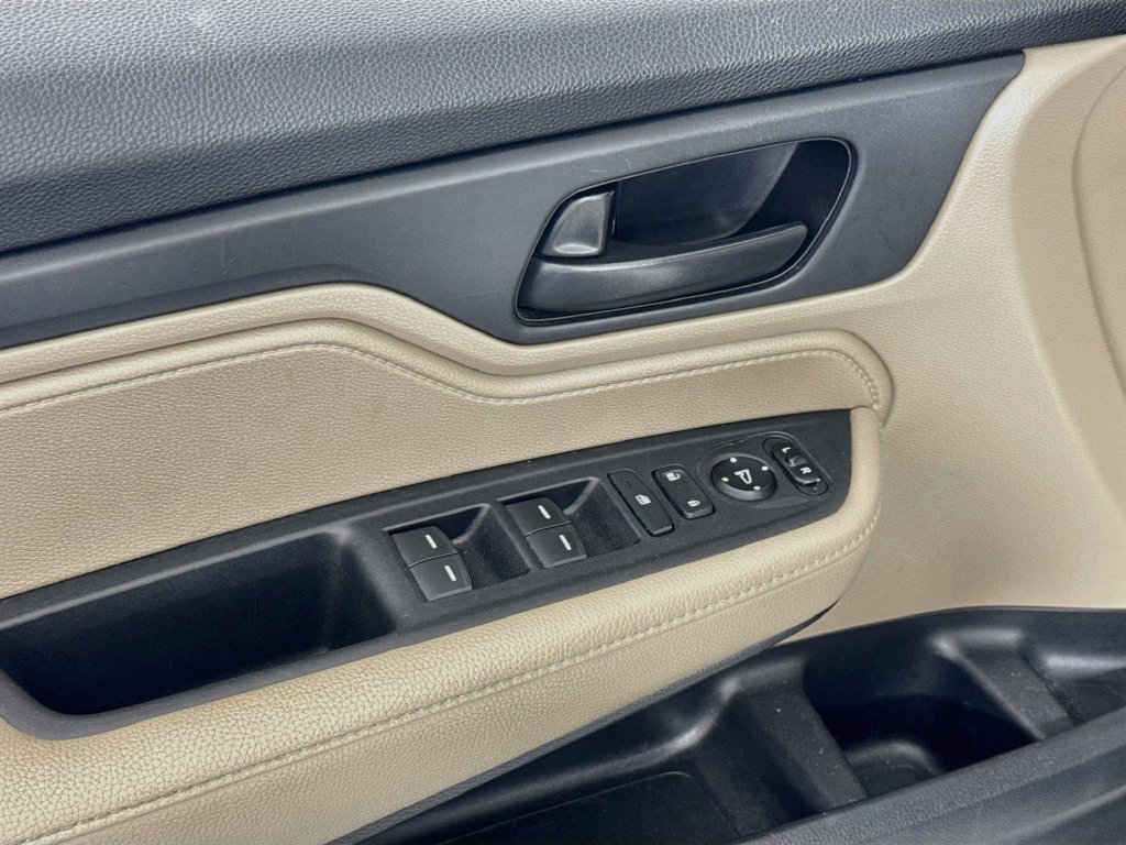 Used 2019 Honda Odyssey EX image 15