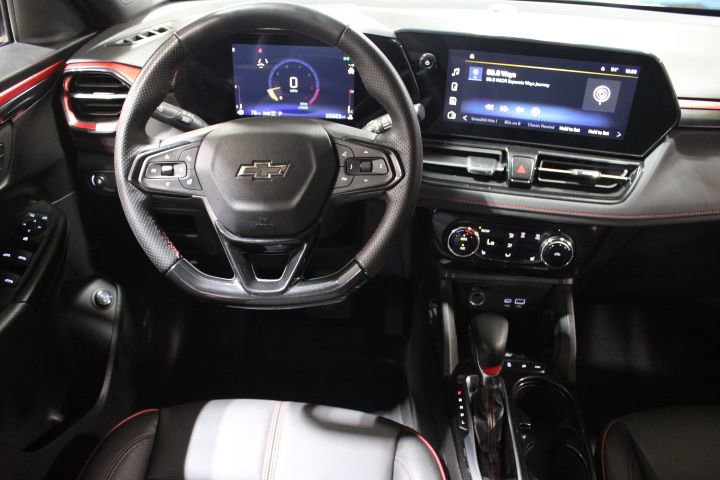 Used 2024 Chevrolet TrailBlazer RS w/ Convenience Package image 27
