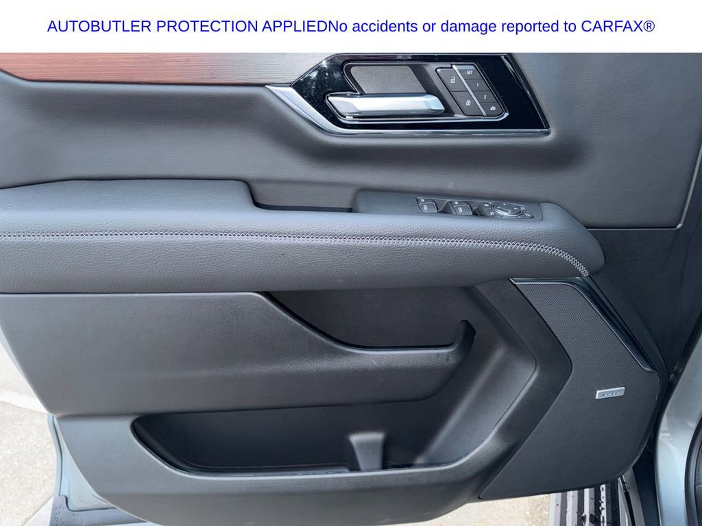 Used 2026 GMC Yukon XL Denali w/ Denali Reserve Package image 13