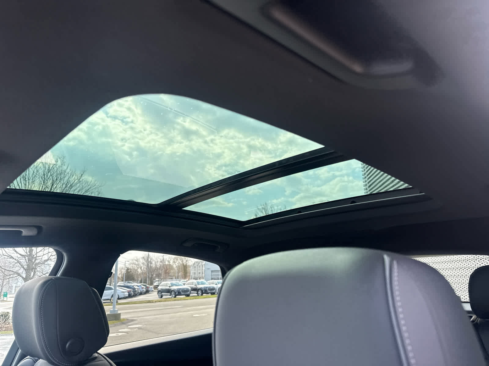 Used 2024 Audi Q5 2.0T Premium Plus w/ Premium Plus Package image 9