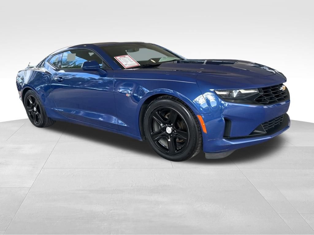 Used 2019 Chevrolet Camaro LT image 2
