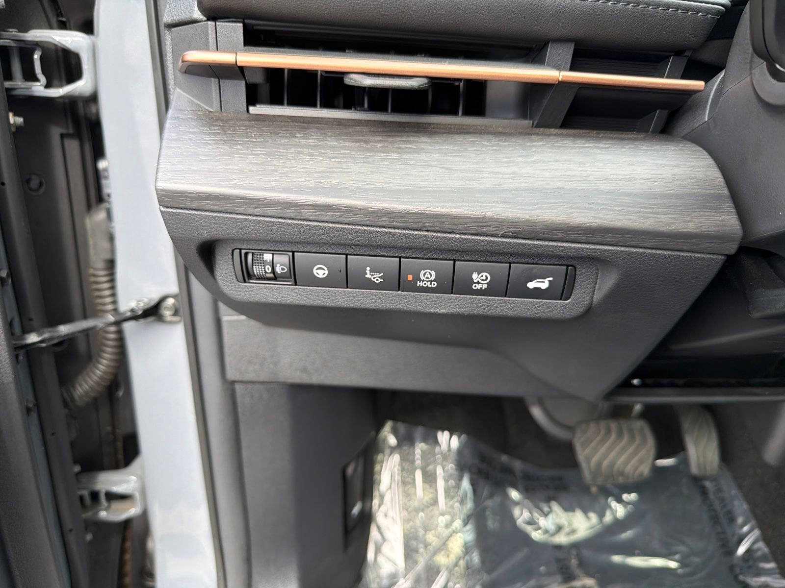 Used 2023 Nissan Ariya FWD image 15