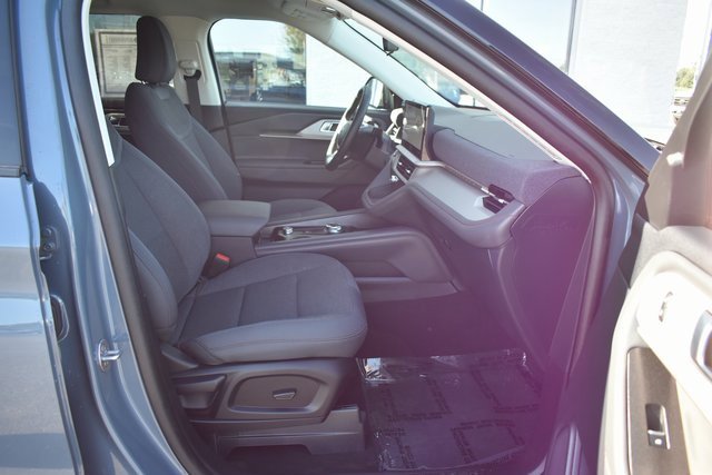 Used 2025 Ford Explorer Active image 46