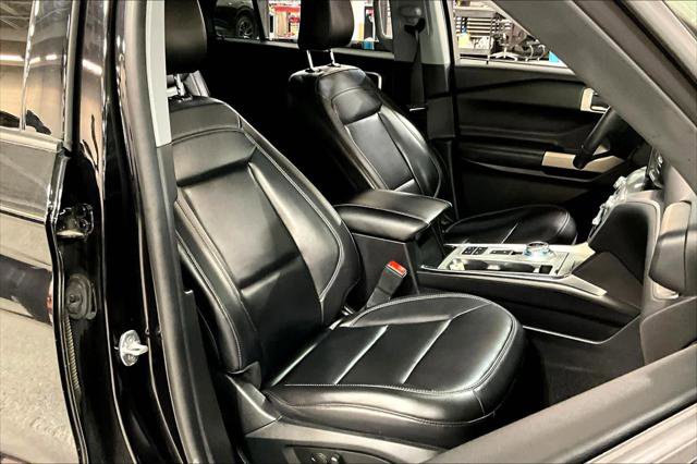 Used 2021 Ford Explorer XLT w/ Equipment Group 202A RWD image 9