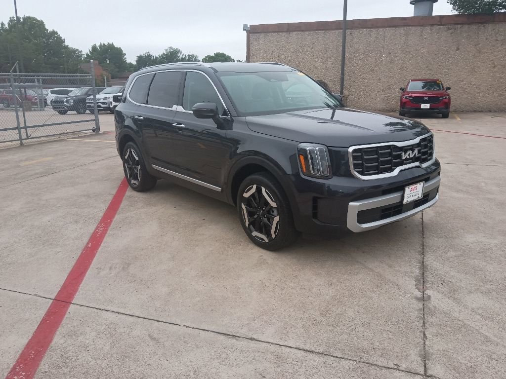 Used 2025 Kia Telluride S FWD image 6