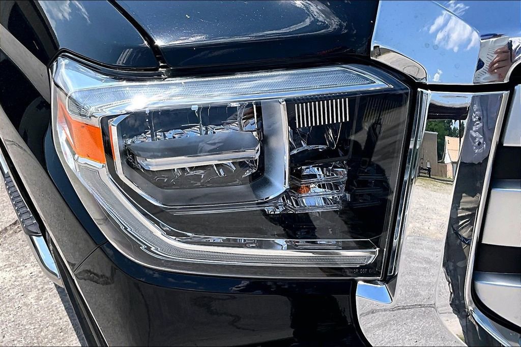 Used 2018 Toyota Tundra Limited w/ Limited Premium Package AWD/4WD image 31