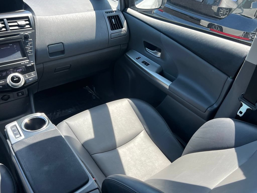Used 2012 Toyota Prius V Five FWD image 18