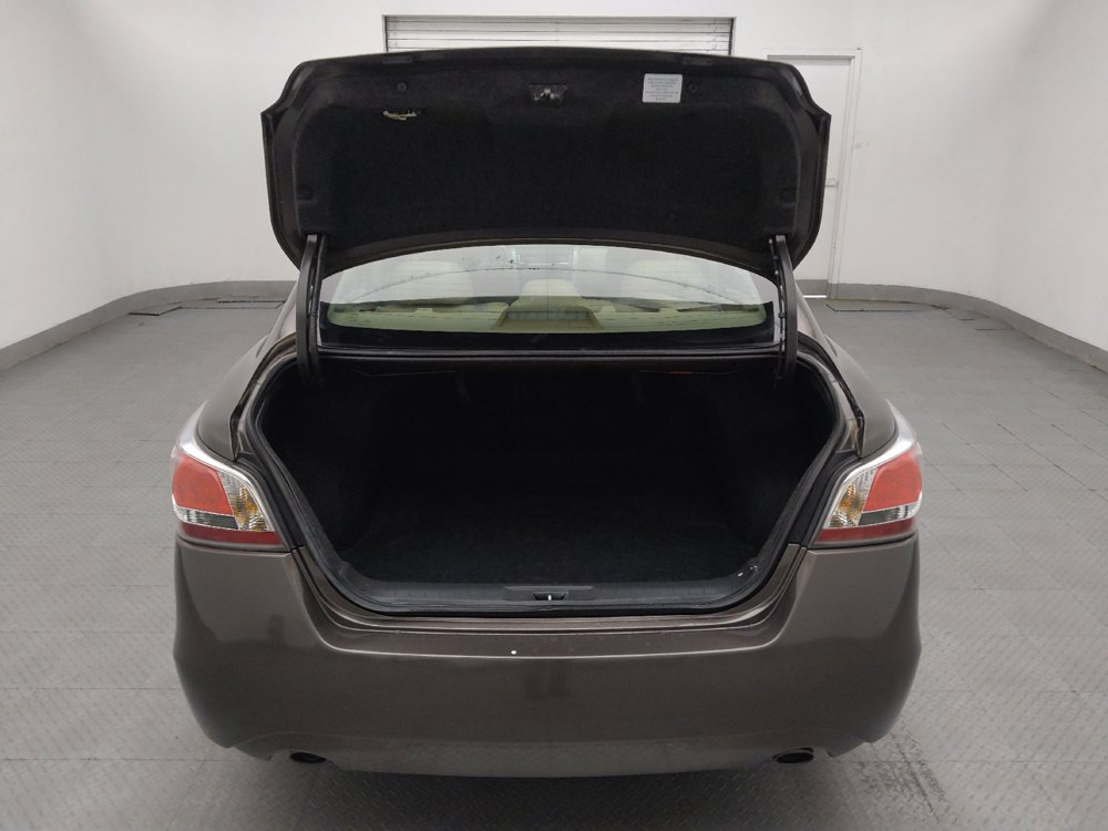 Used 2015 Nissan Altima 3.5 SL FWD image 29