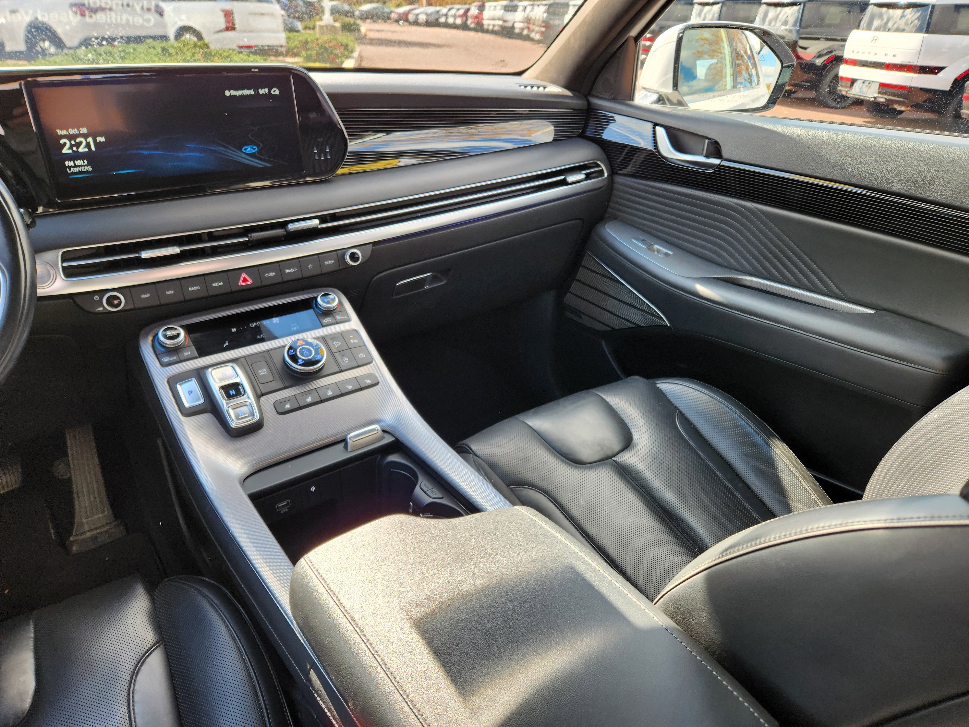 Used 2023 Hyundai Palisade Calligraphy image 14