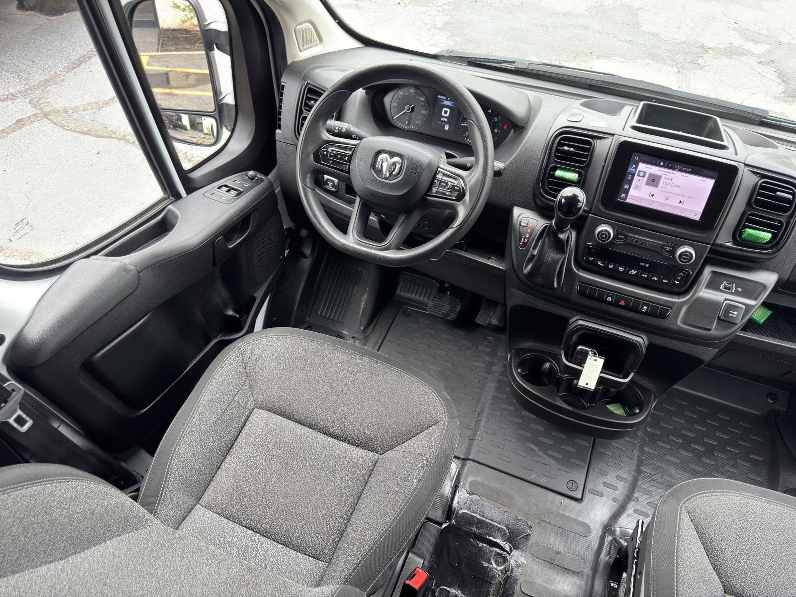 Used 2025 RAM ProMaster 2500 w/ Convenience Group FWD image 30