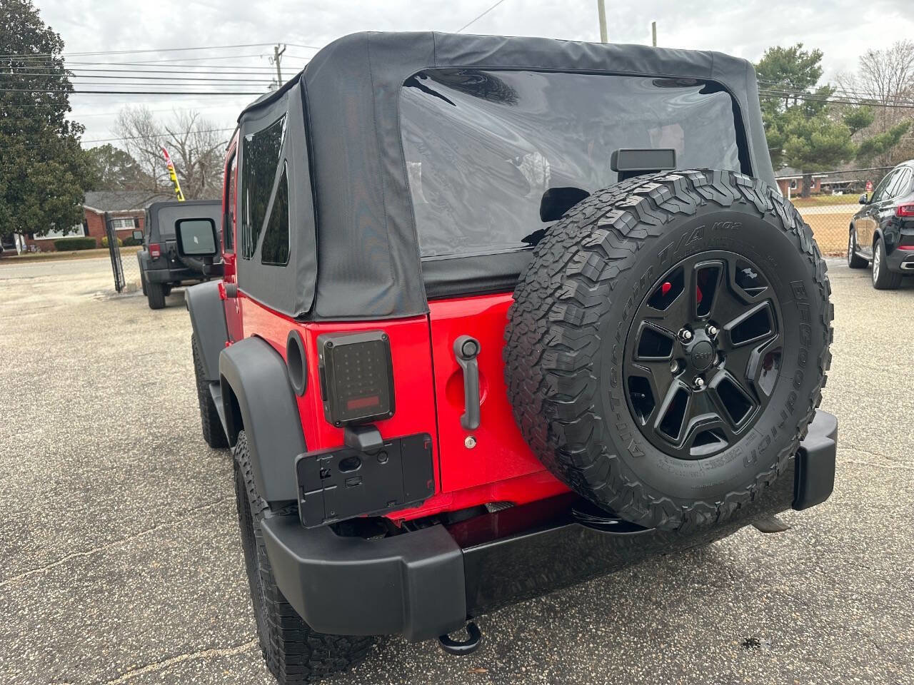 Used 2015 Jeep Wrangler Sport image 26