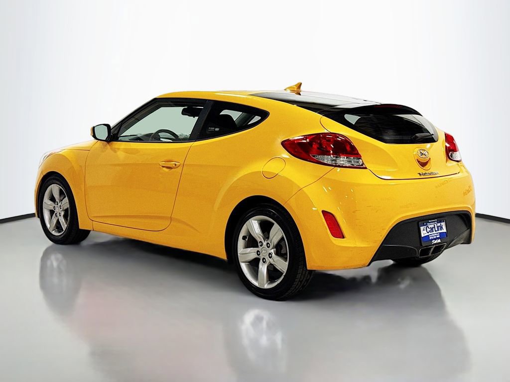 Used 2012 Hyundai Veloster image 4