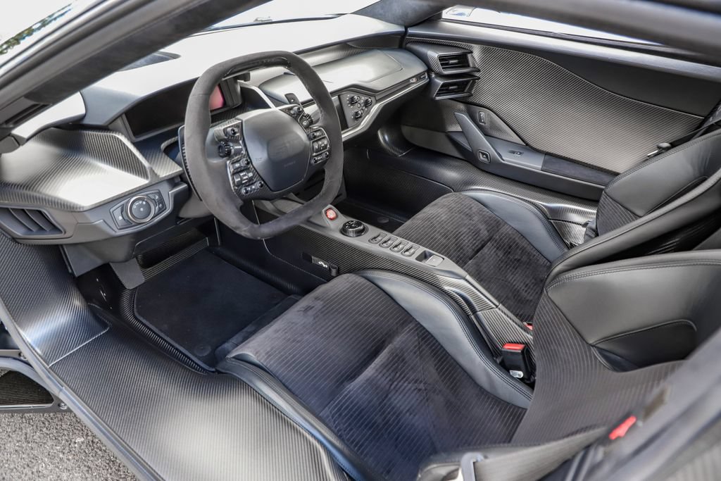 Used 2017 Ford GT RWD image 94