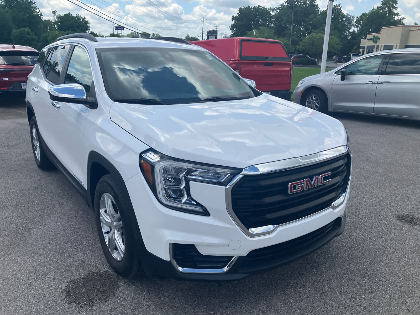 Used 2022 GMC Terrain SLE w/ Driver Convenience Package
