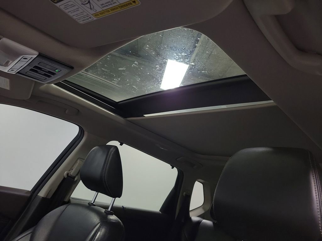 Used 2021 Nissan Rogue Platinum image 14