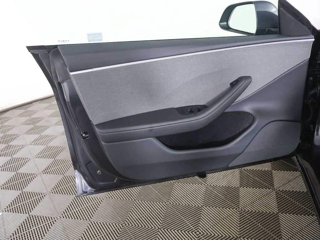 Used 2025 Tesla Model 3 Long Range RWD image 27