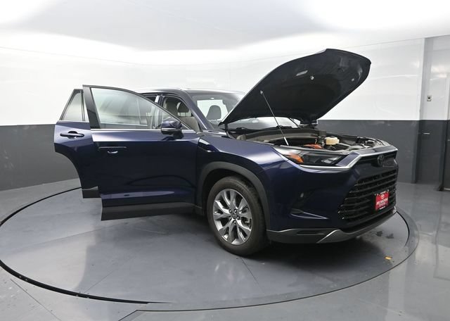 Used 2024 Toyota Grand Highlander AWD Hybrid image 39