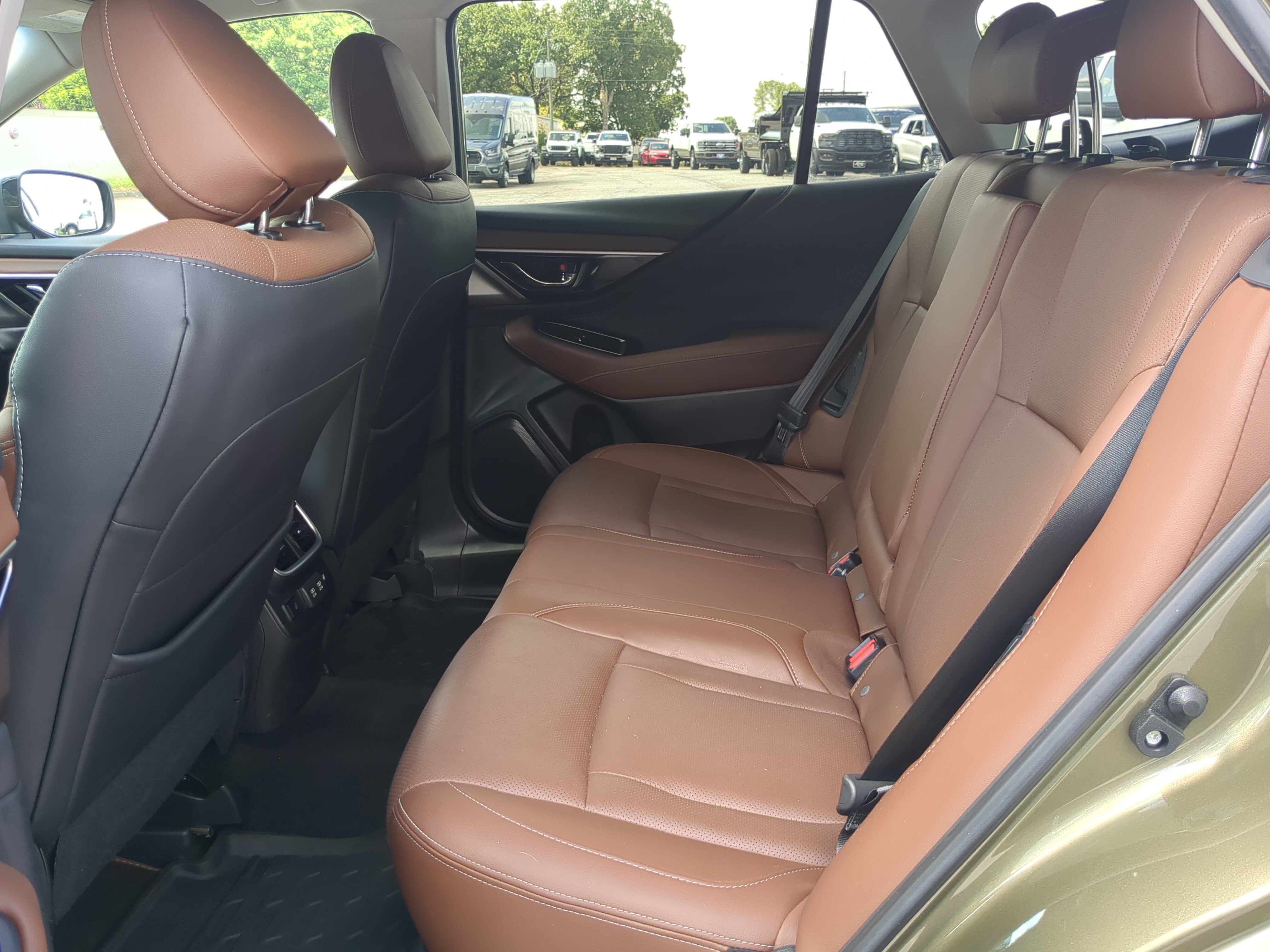 Used 2020 Subaru Outback Touring w/ Popular Package #2 AWD/4WD image 12