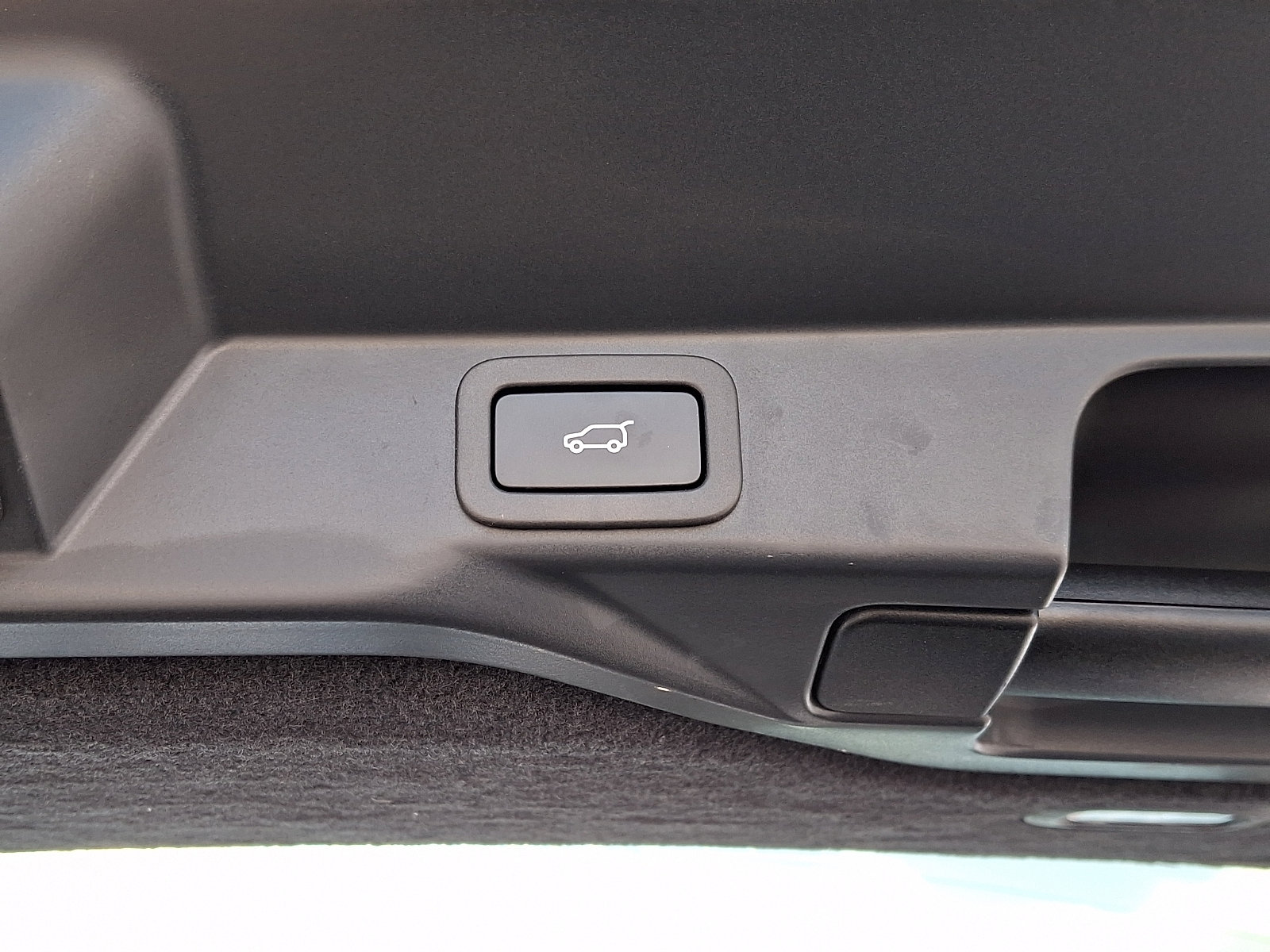 Used 2022 Land Rover Range Rover Sport HST image 30