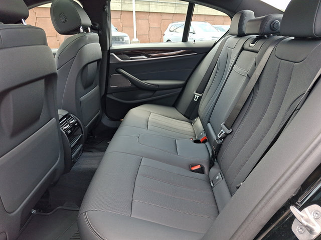 Used 2023 BMW 530i xDrive w/ Premium Package AWD/4WD image 10