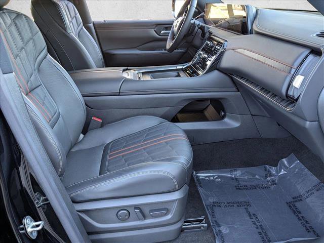 Used 2025 Nissan Armada PRO-4X image 24