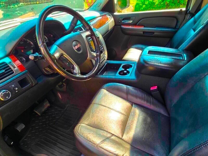 Used 2007 GMC Sierra 3500 SLT w/ Convenience Package image 2