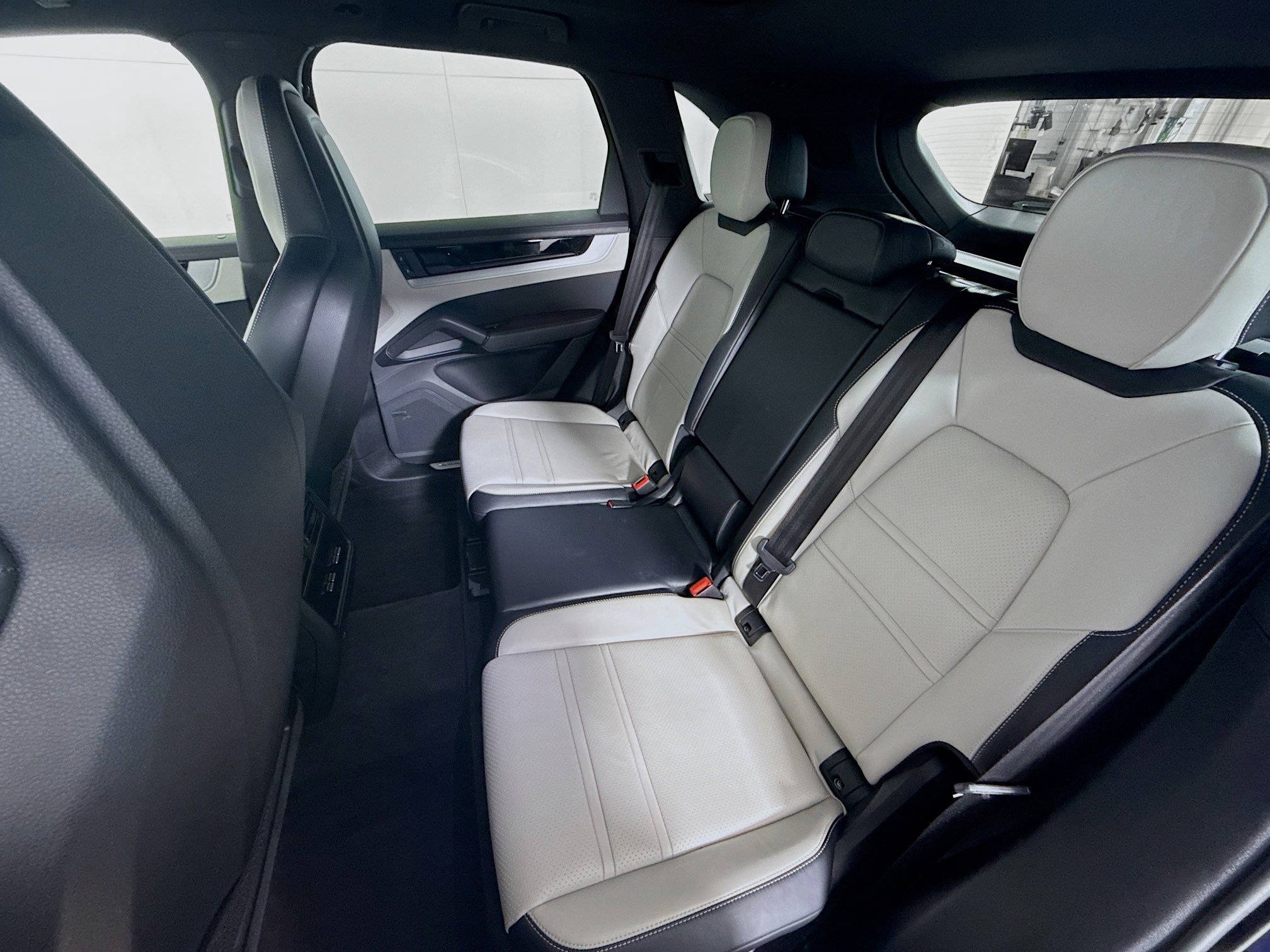 Certified 2024 Porsche Cayenne S image 22