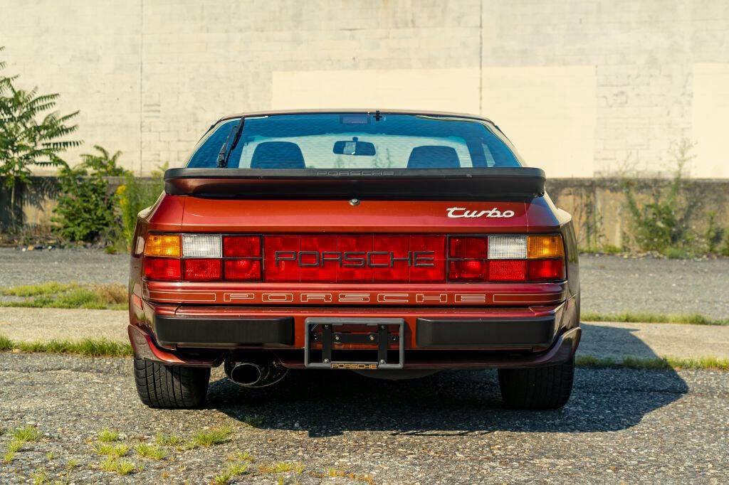 Used 1986 Porsche 944 Turbo image 7