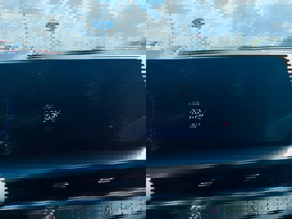 Used 2025 Kia Telluride S AWD/4WD image 28