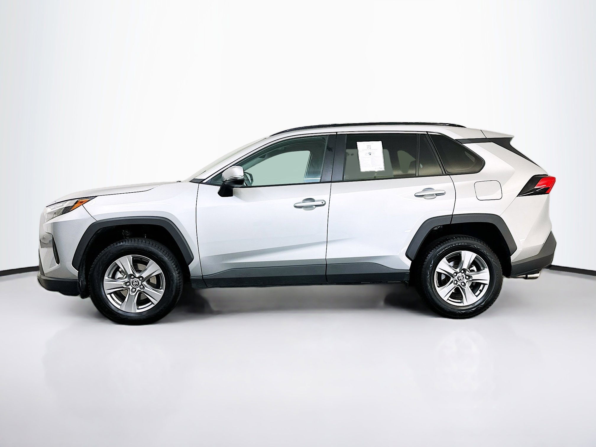 Used 2024 Toyota RAV4 XLE image 4