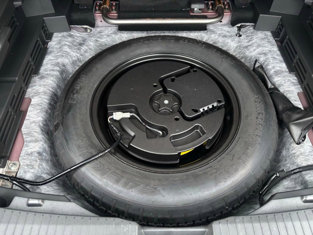 Used 2023 Nissan Rogue SV image 9