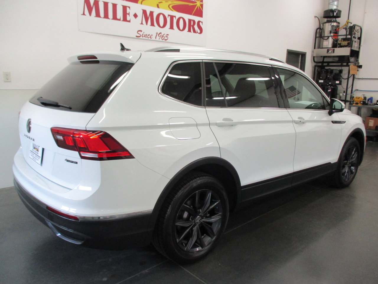 Used 2024 Volkswagen Tiguan SE image 7