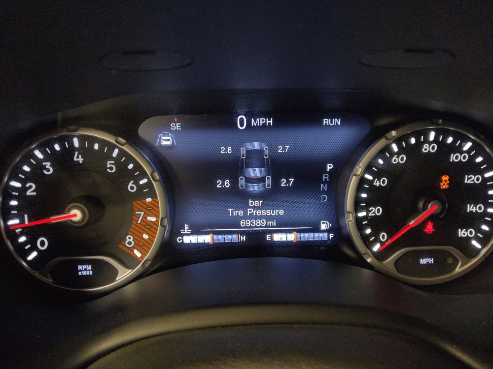 Used 2021 Jeep Renegade Trailhawk AWD/4WD image 23